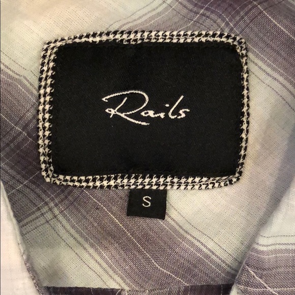 Rails Lightweight Cotton Plaid Button Up Shirt - Picture 4 of 8